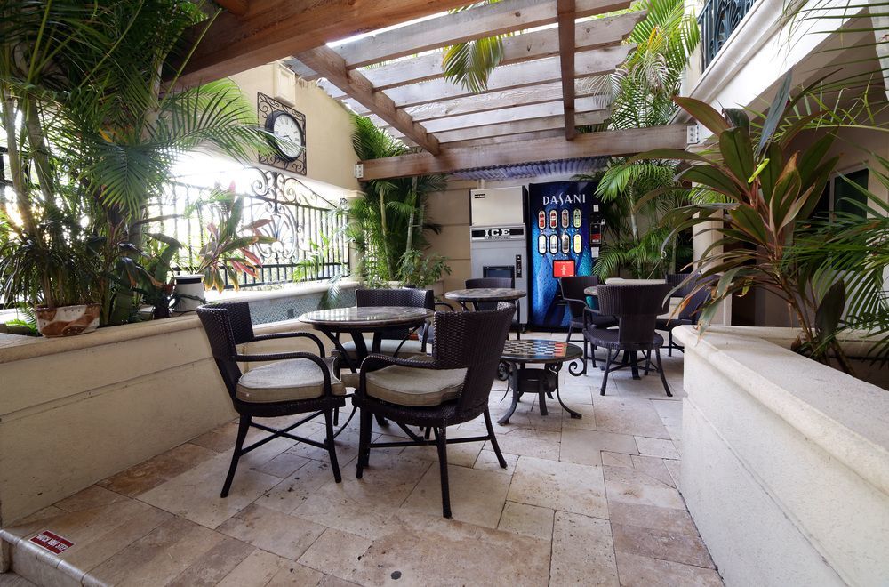 The Sea Lord Hotel & Suites (Adults Only) Lauderdale-by-the-Sea Esterno foto